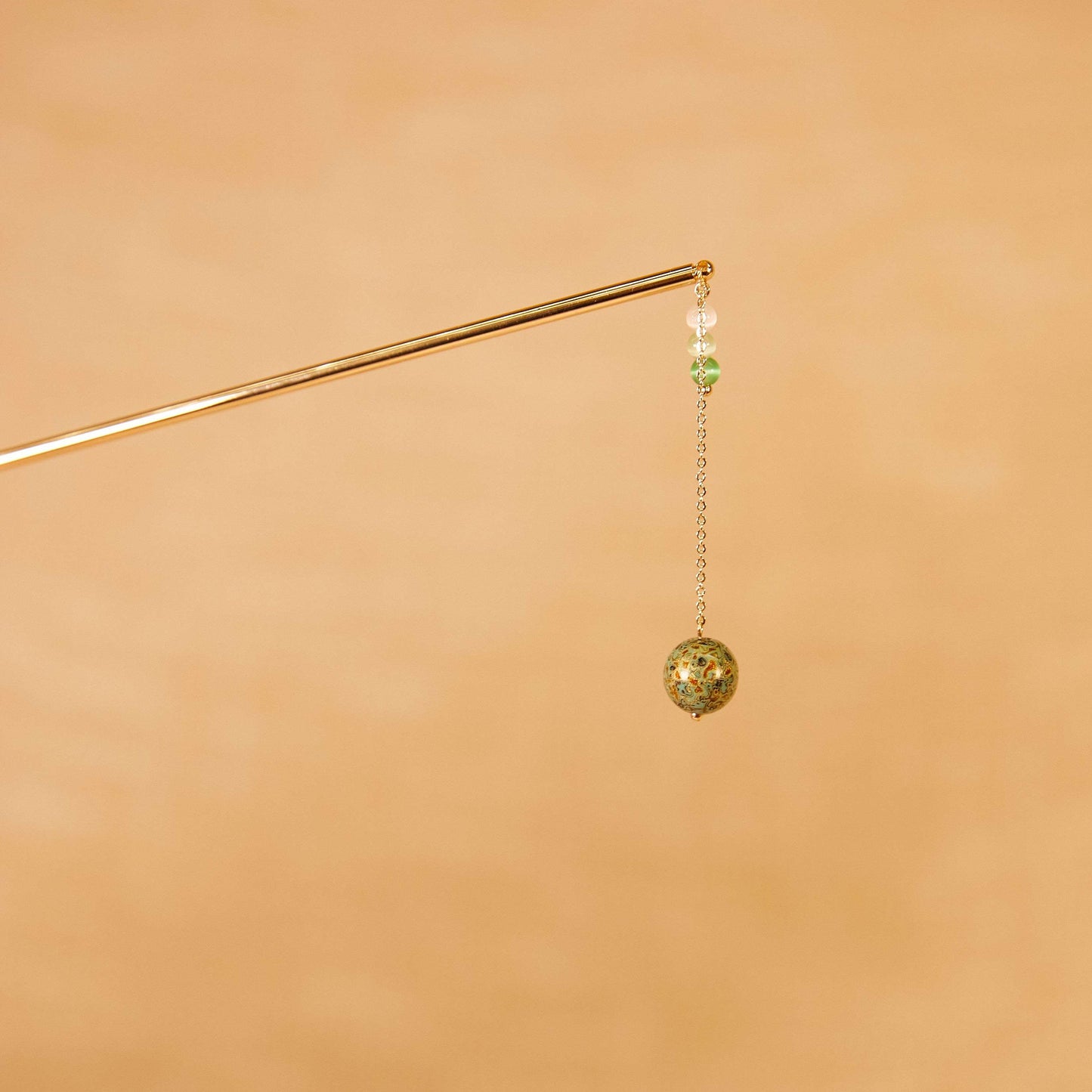 Jewelry/Lacquer hairpin (13cm X 6cm)/spring green ball