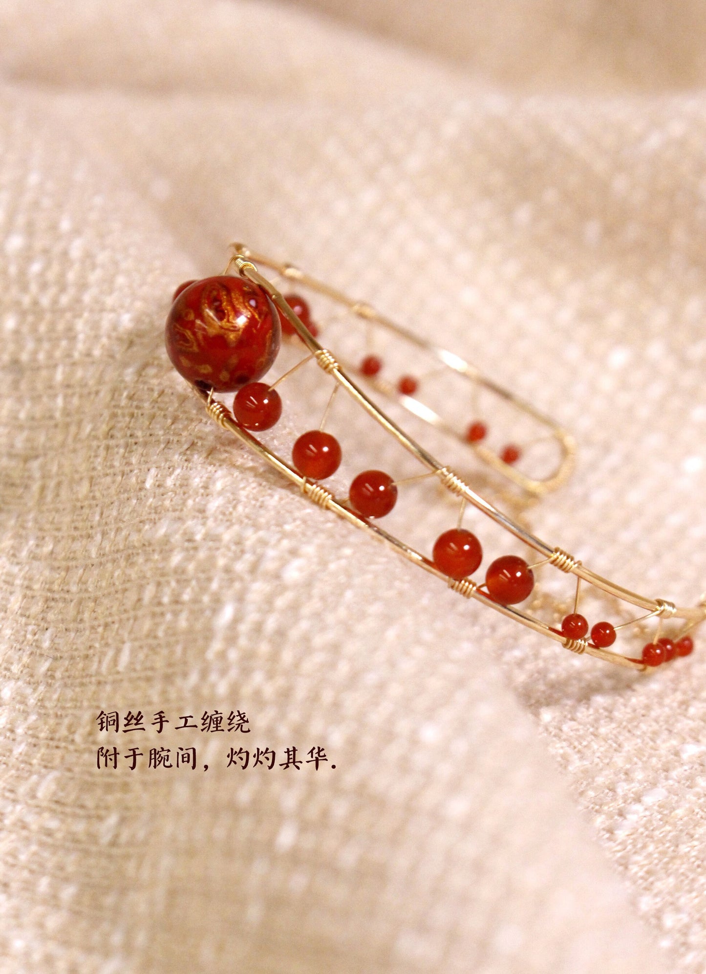 Jewelry/Lacquer bracelet (5.7cm X 1.0cm)/lucky red ball