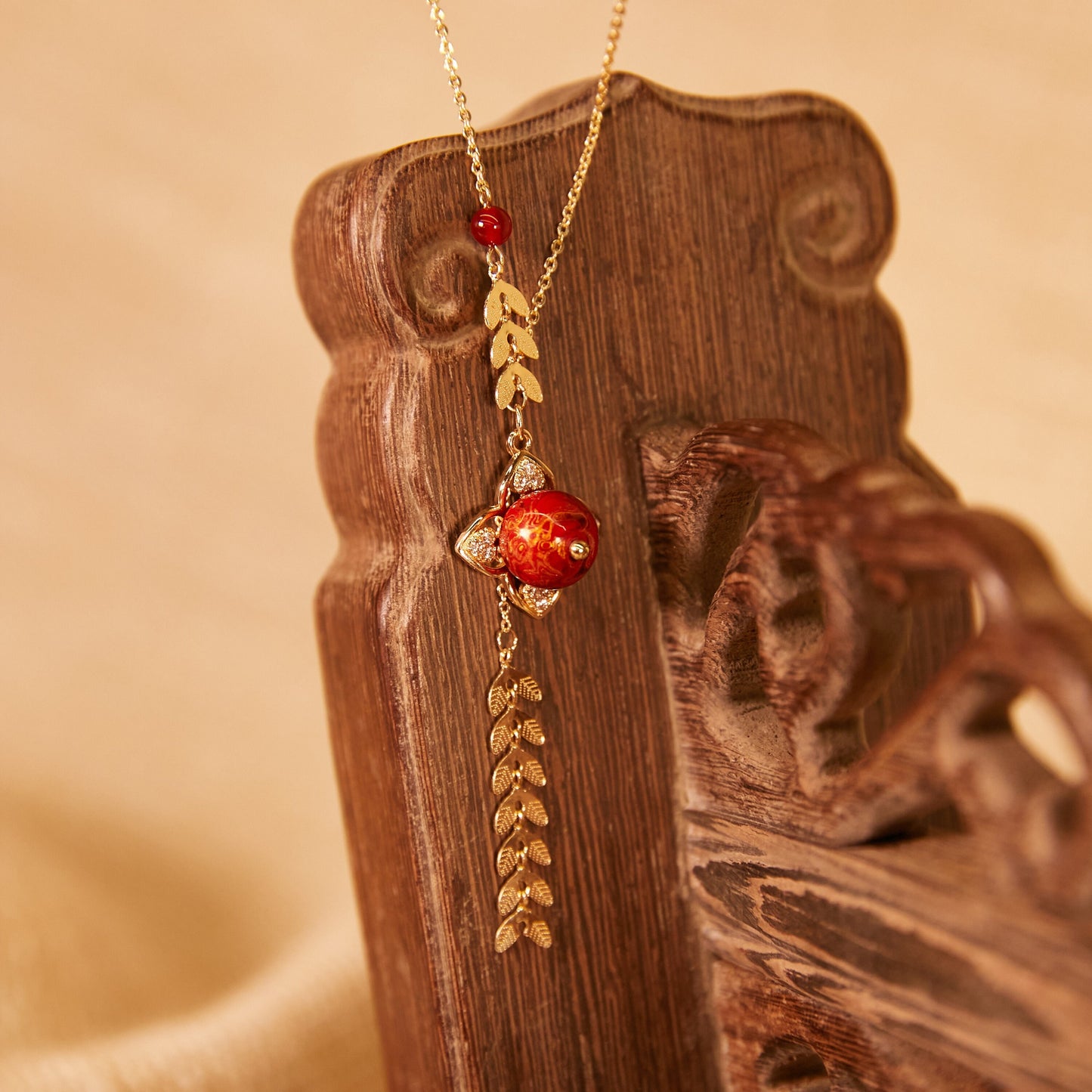 Jewelry/Lacquer necklace (29cm X 1.0cm)/lucky red ball