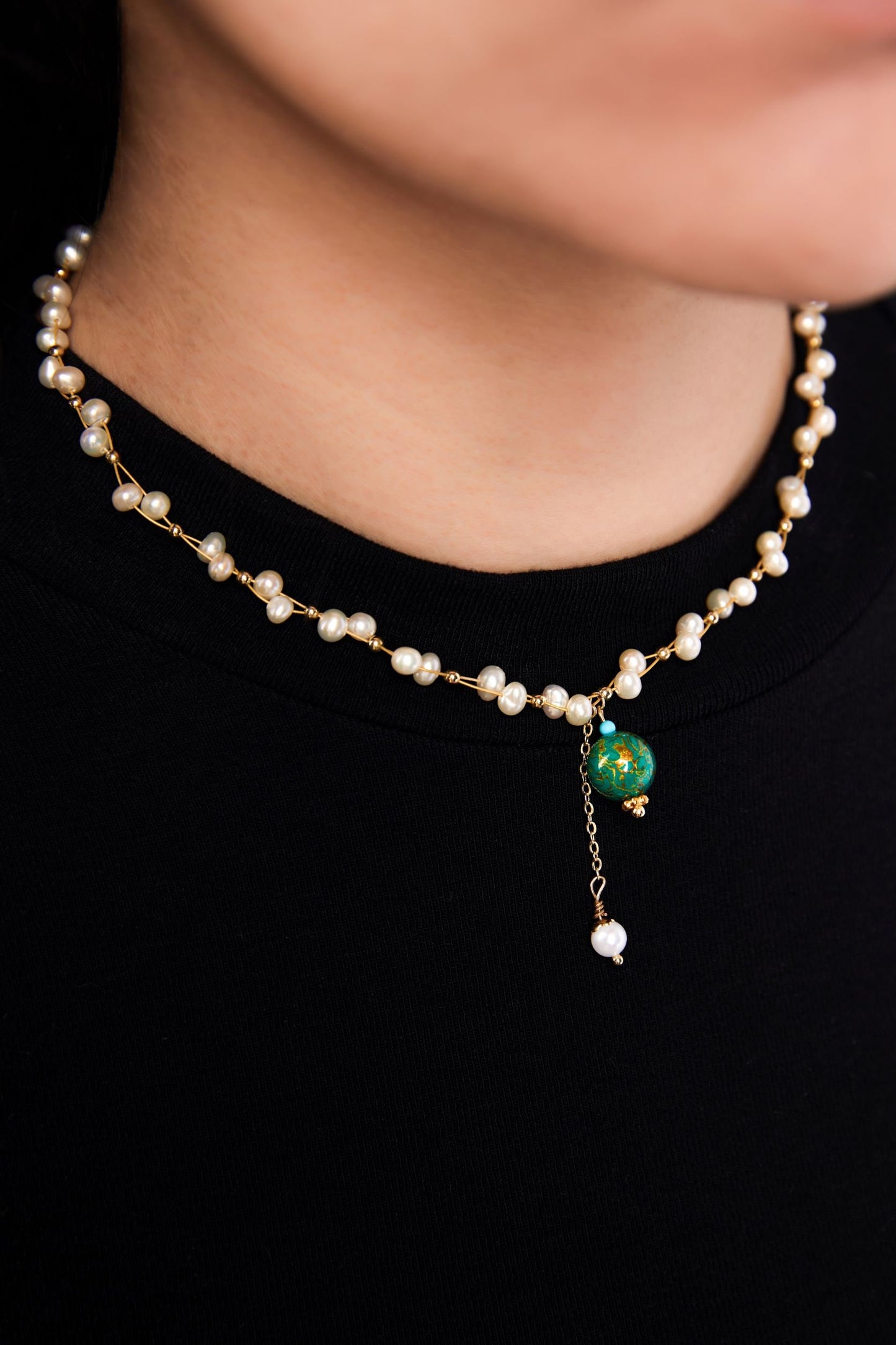 Jewelry/1cm diameter lacquer ball & natural pearls/18K gold plated necklace (23cm - 28 cm adjustable)/Green