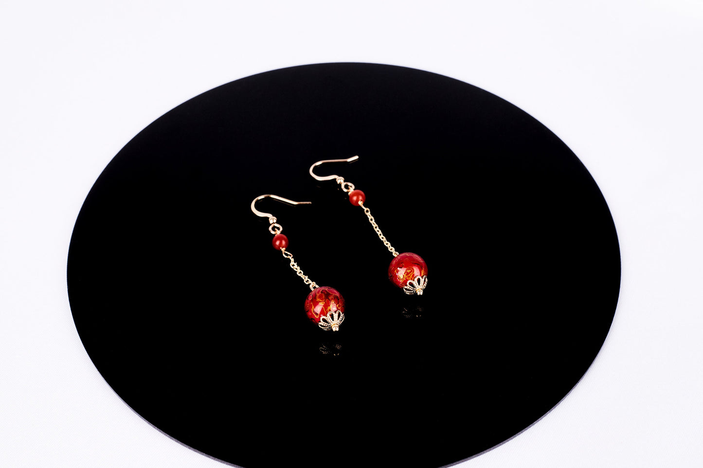 Jewelry/Lacquer earrings (5.0cm X 1.0cm)/lucky red ball