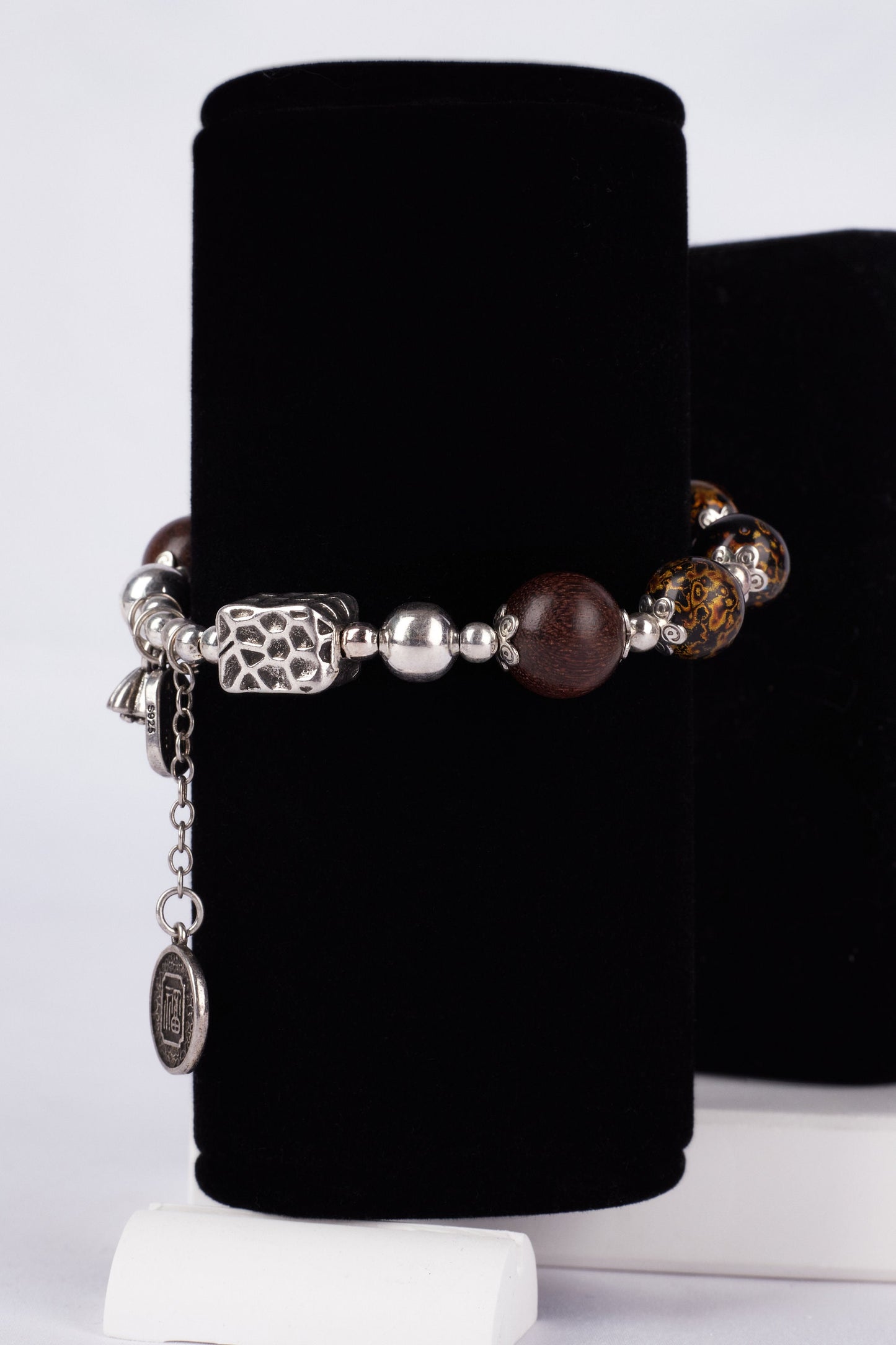 Jewelry/Lacquer bracelet (10cm X 6.5cm)/Black and golden lacquer ball/925 silver/Lotus/Dice/Coin