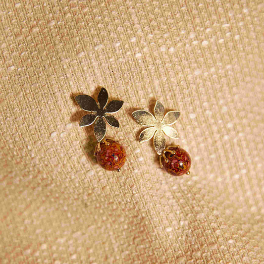 Jewelry/Lacquer earrings (3cm X 1cm X 1cm)/grain rain red ball