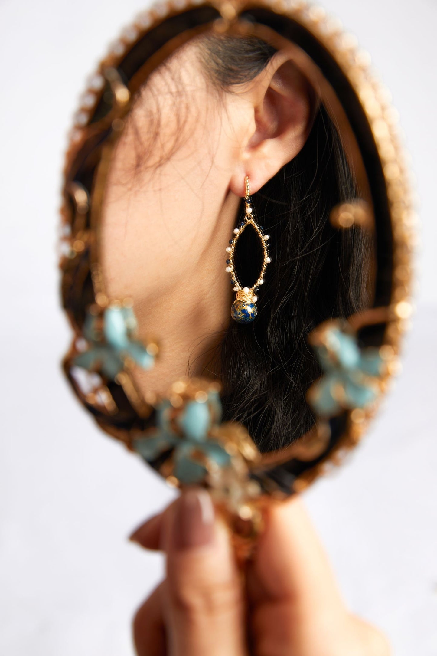 Jewelry/Lacquer earrings (6.0cm X 1.0cm)/Lacquer ball/Natural pearls/18K gold plated/Blue and gold