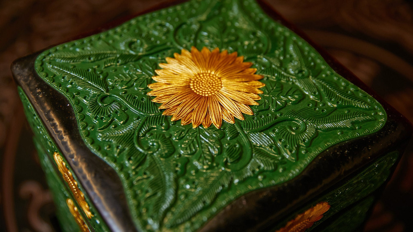 Chinese lacquer thread sculpture box/Raden sunflower pattern box/Dessert and jewelry