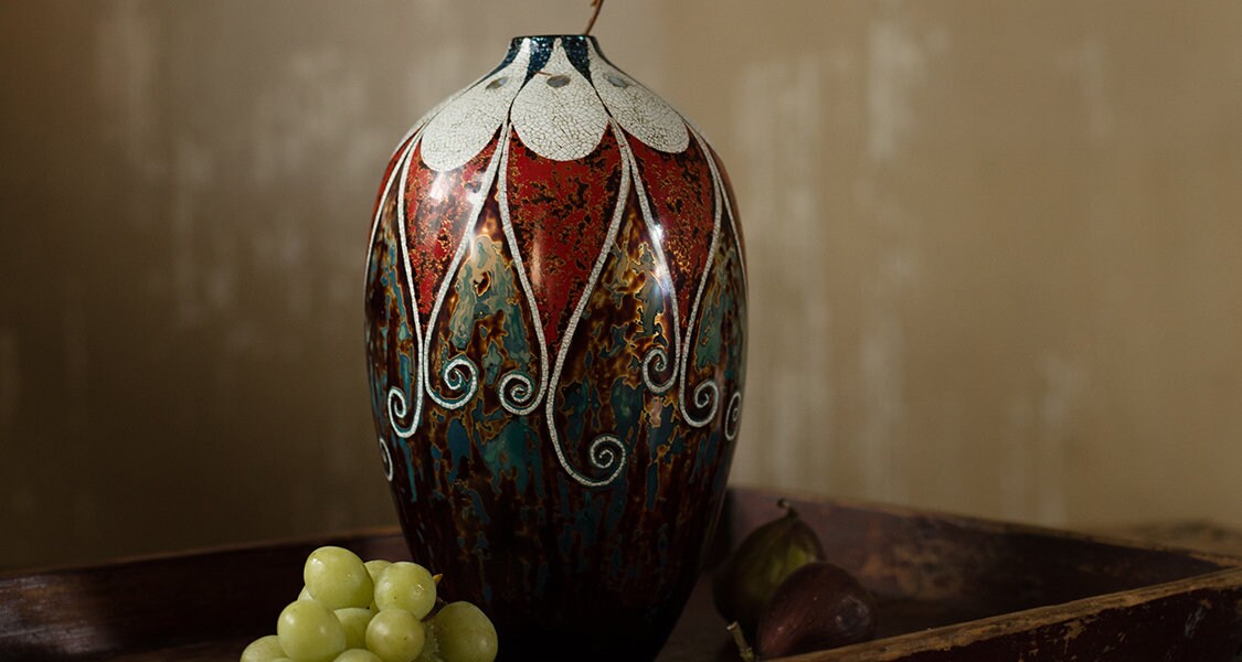 Chinese lacquer thread sculpture vase/Eight fish