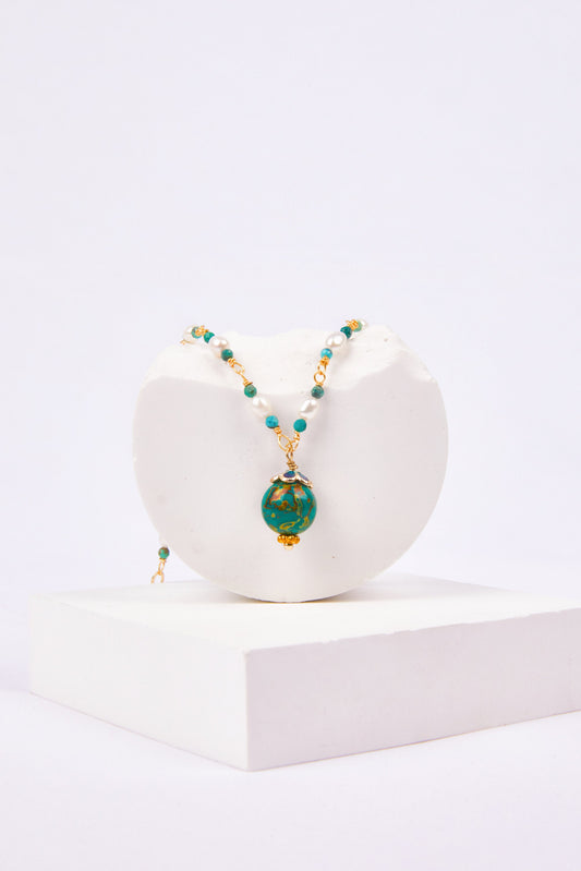 Jewelry/1cm diameter lacquer ball/ Natural white pearls/18K gold plated necklace (23cm - 28.5 cm adjustable)/Green