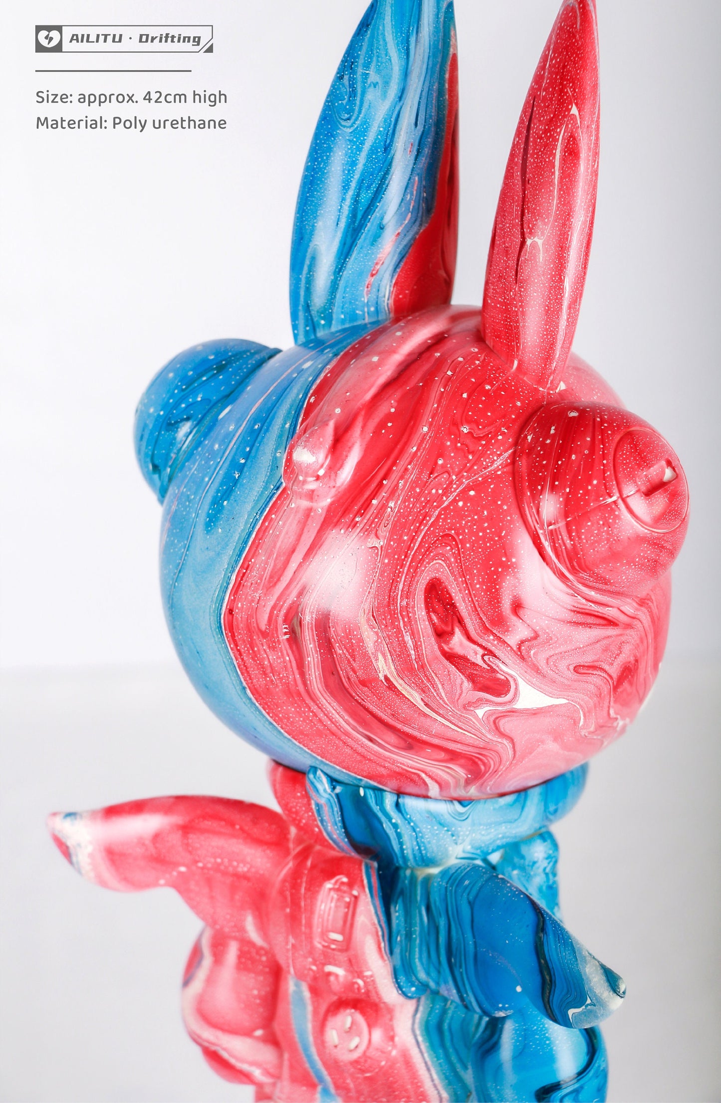 Art Toy Figure/AILITU Galaxy - Sea Clouds/Material Polyurethane/Chinese Lacquer/16.54'' (42 cm) X 7.09'' (18 cm) X 5.51'' (14 cm)